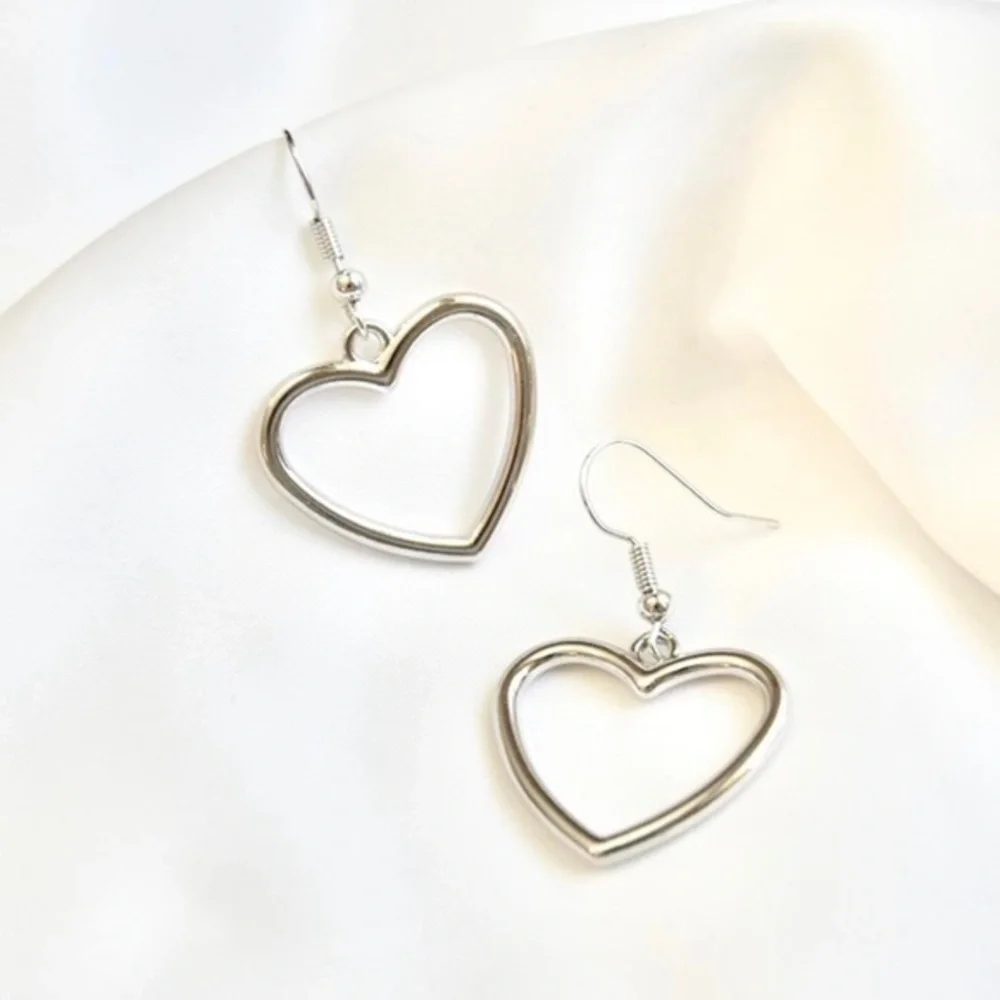 Simple Silver Heart Earrings